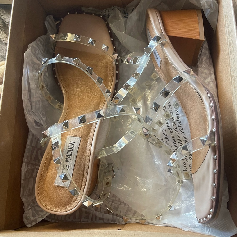 STEVE MADDEN SANDALS